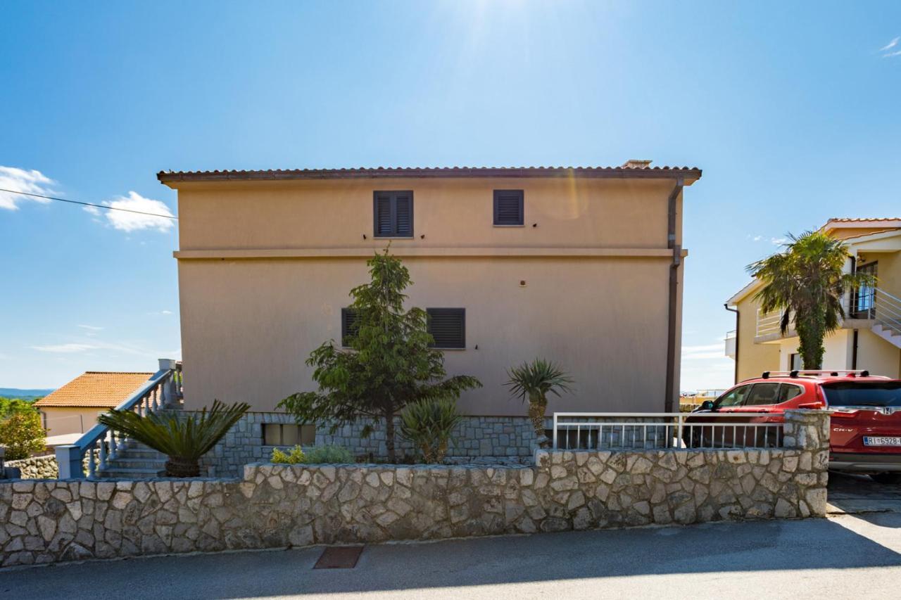 Apartmani Beba Omišalj Exterior foto