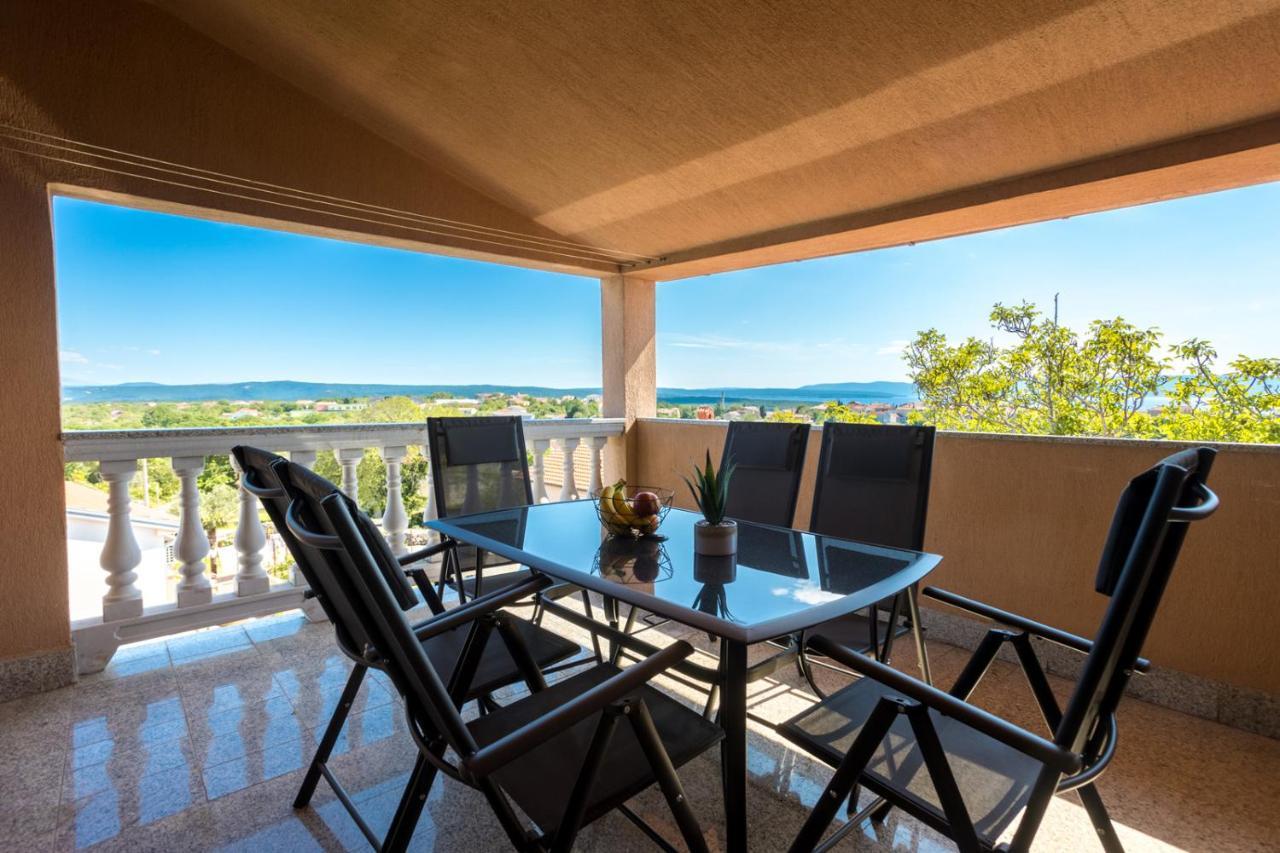 Apartmani Beba Omišalj Exterior foto
